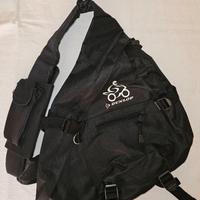 Zaino monospalla e cappellino DUNLOP
