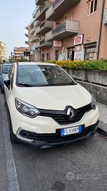 Renault Captur 2017 benzina,anche per neopatentati