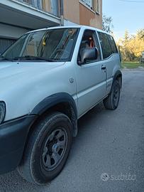 NISSAN TERRANO