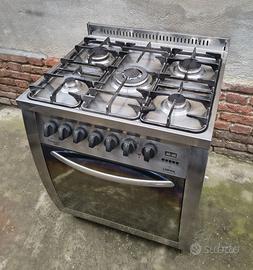 Cucina GAS LOFRA Inox 5 Fuochi Forno Professionale
