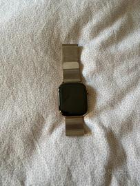 Apple Watch Serie 11 GPS + Cellular Titanio Oro