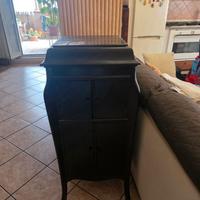 mobiletto antico 2 sportelli