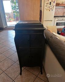 mobiletto antico 2 sportelli