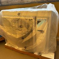 Condizionatore split Daikin 18.000 BTU Sensira