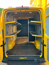 Allestimento interno corriere Vw crafter