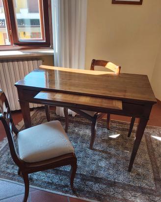 Tavolo + sedie in legno di noce