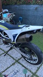 scarico akrapovic husqvarna 701 ktm 690
