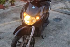 Moto beverly  250