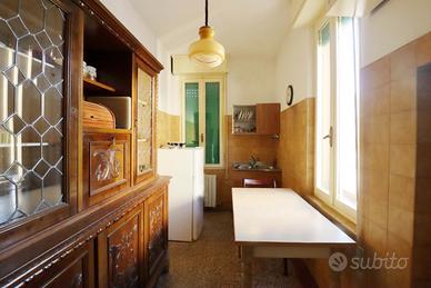 Mobili cucina e frigorifero