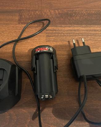 Batteria Bosch 10,8V con Caricabatterie Originale