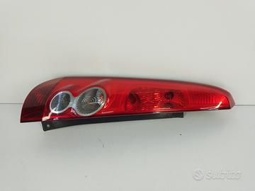 Fanale post sx FORD FIESTA V '05