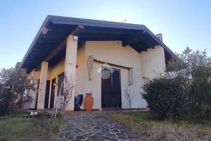 VILLA SINGOLA A FERNO