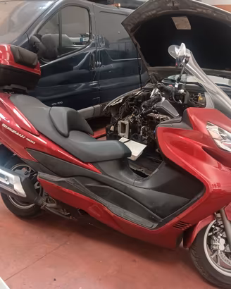 Suzuki burgaman 400