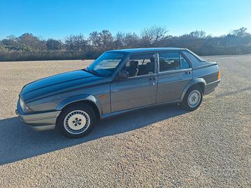 Alfa romeo 75 twin spark