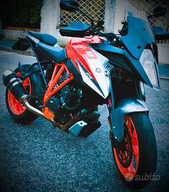 KTM 1290 SUPER DUKE GT 