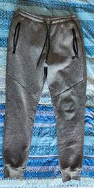 tuta invernale grigia