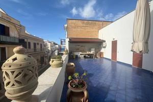 TERRASINI CASA CON TERRAZZA VISTA MARE 170 MQ