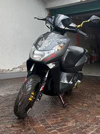 Scooter Peugeot 50cc 2