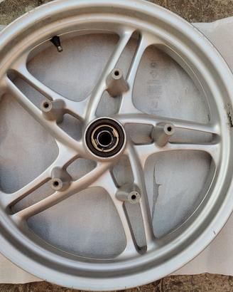 Titolo: Cerchio Anteriore Originale BMW F800 S / S