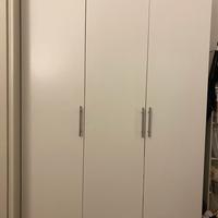 Armadio Pax Ikea tre ante accessoriato