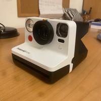Polaroid NOW + Custodia
