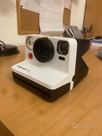 Polaroid NOW + Custodia