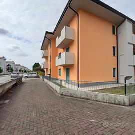 Palazzolo dello Stella appart.CON CUCINA ARREDATA