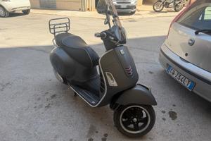 Piaggio Vespa 300 GTS S