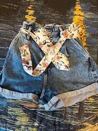 Pantaloncini di jeans con fiocco