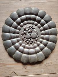 Antico piatto in rame argentato