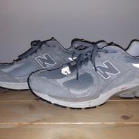 New Balance 2002R