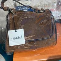 Borsa Nina Hill con tracolla, camoscio marrone