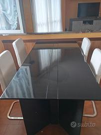 tavolo più sedie 