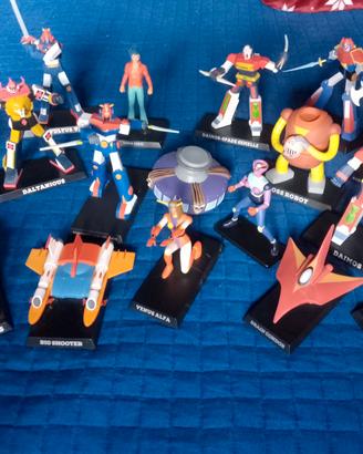 Lotto di 17 Action Figure di Robot vari