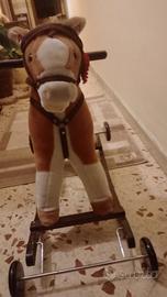 Cavalluccio a dondolo