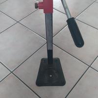 tappatrice per tappi a corona 
