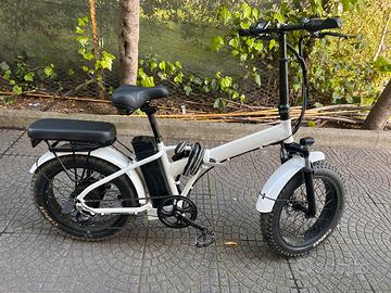 bicicletta elettrica  600 non trattabile