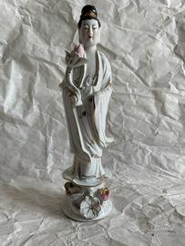 Statuetta in porcellana cinese