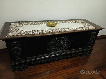 Cassapanca antica in legno