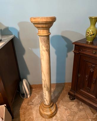 Colonna antica im marmo non spedisco