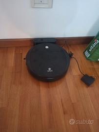 robot aspirapolvere e lavapavimenti