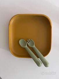 Piatto anti ribaltamento e posate morbide