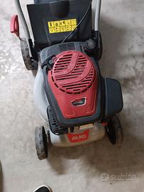 Tosaerba con motore a benzina perfetto