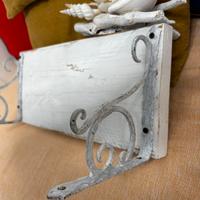 Mensola ed appendiabiti