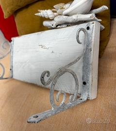 Mensola ed appendiabiti