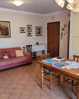 Bilocale 65 mq + cantina e box auto e balcone -