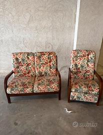 Salotto in Legno e Tessuto Floreale Vintage
