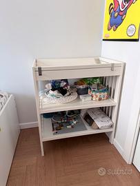 Fasciatoio in legno bianco