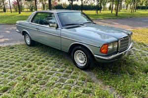 Mercedes 280 CE scambi e permute
