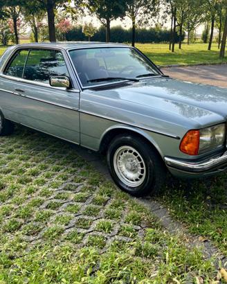Mercedes 280 CE scambi e permute